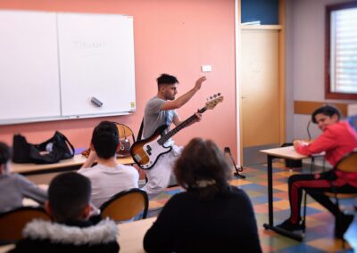 Essai sur le désordre entre générations / Cité scolaire Françoise Combes Montpellier